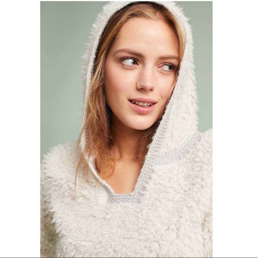 Akemi + Kin Pullover - Picture 3 of 7